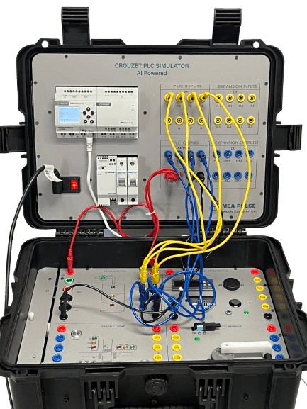Valise Crouzet PLC Simulator ouverte : automate, bornes d'entrées-sorties et modules d'application câblés